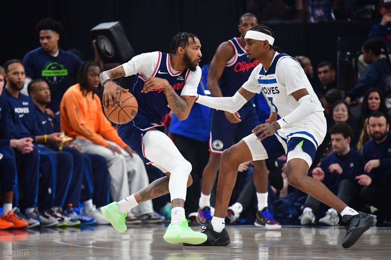 九游下载-无敌战神！小卡狂轰45+5+5创纪录！加兰给力，爱德华兹空砍36+2+5